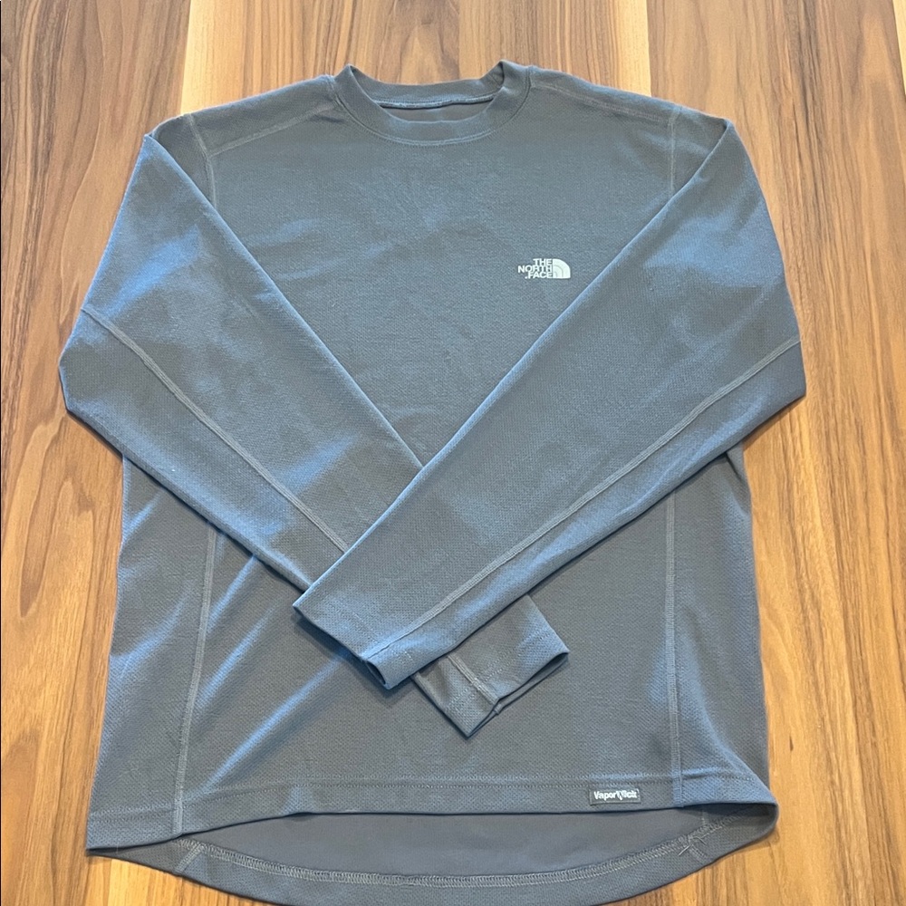 The North Face Grey Flight Series Base Layer. Vapor Wick. Size small.